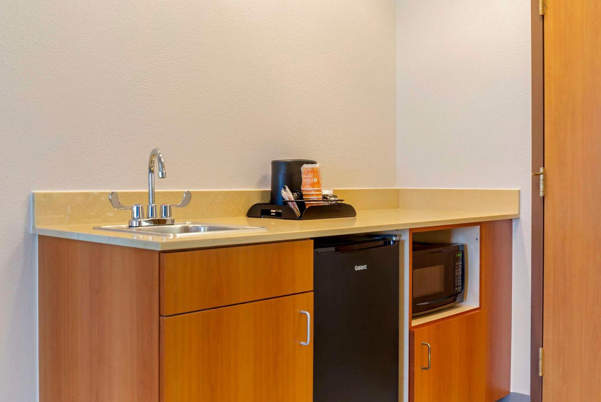 Comfort Inn & Suites Rapid City Near Mt Rushmore Екстер'єр фото