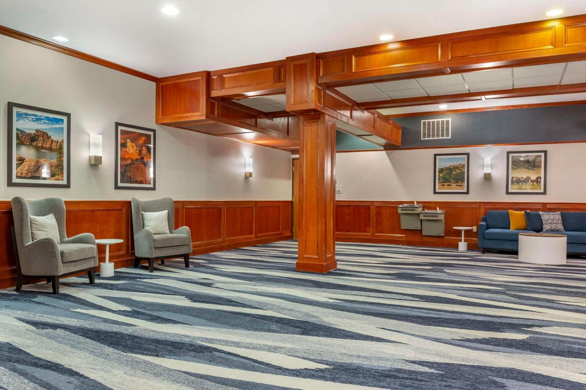Comfort Inn & Suites Rapid City Near Mt Rushmore Екстер'єр фото