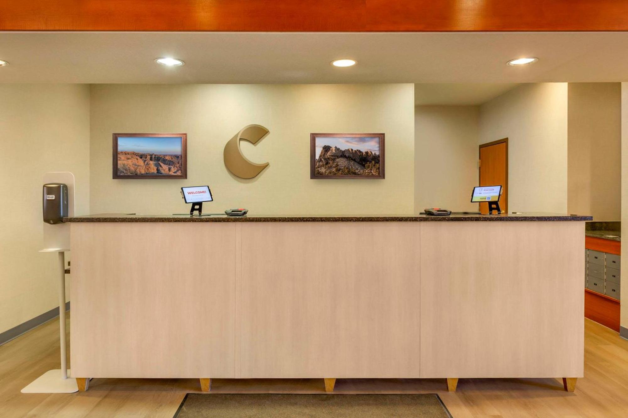 Comfort Inn & Suites Rapid City Near Mt Rushmore Екстер'єр фото